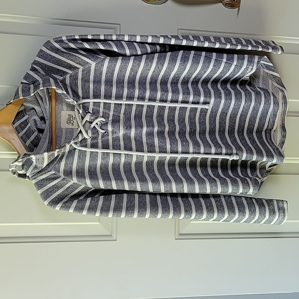 Blue 84 Cotton Hooded Blue and White Sweatshirt Size M